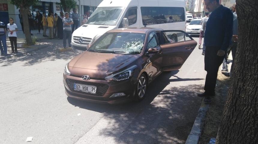 Otomobil ile bisiklet &ccedil;arpıştı: 1 yaralı