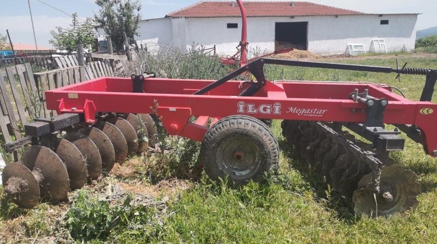 &Ccedil;aldıkları tarım aletini 12 bin 500 liraya sattılar