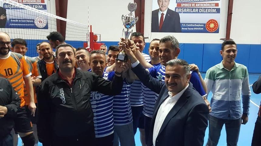 Kurumlar arası Voleybol Turnuvası tamamlandı