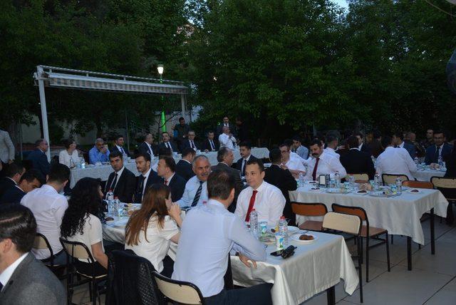 Vali Atik, emniyet teşkilatı mensupları ile iftarda buluştu