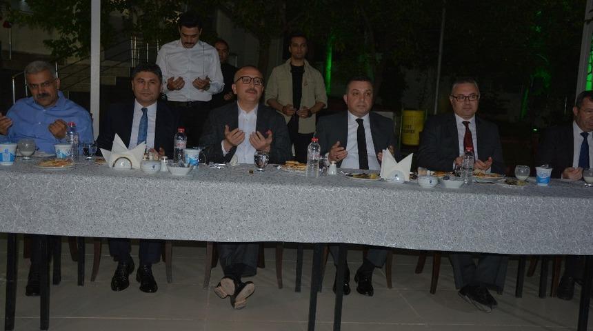 Vali Atik, emniyet teşkilatı mensupları ile iftarda buluştu