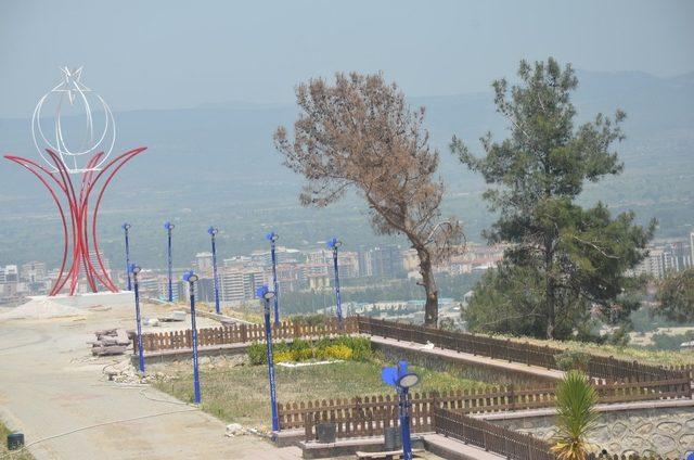 Yunusemre’de park ve bahçeler yaza hazırlanıyor
