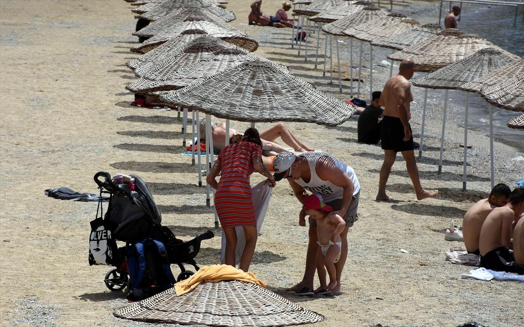 Bodrum'da şezlonglar kalktı