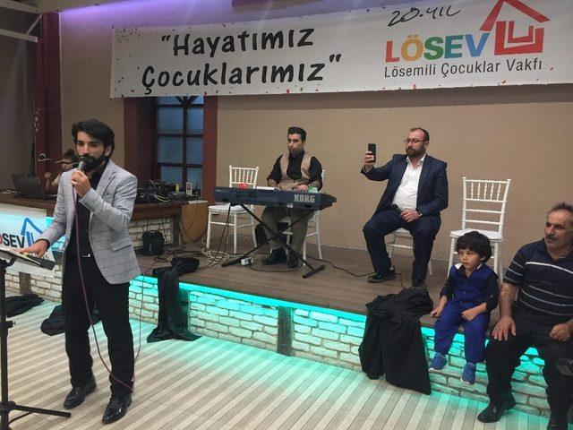 Lösemili çocuklar aileleriyle iftarda buluştu