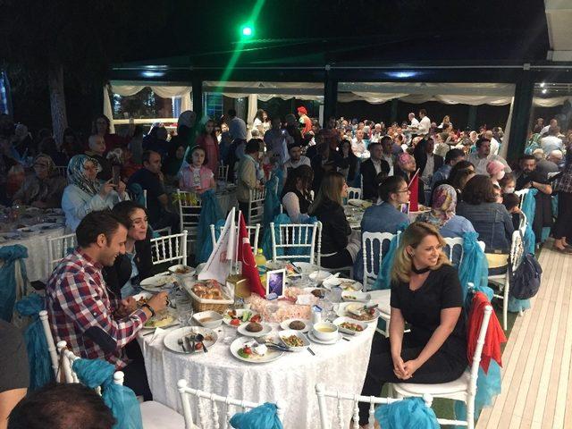 Lösemili çocuklar aileleriyle iftarda buluştu