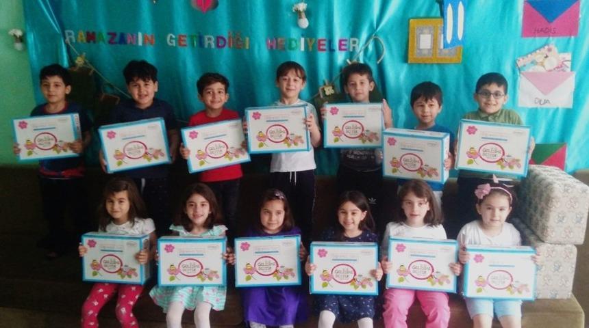 Ramazan ayında &ouml;ğrencileri sevindiren hediye