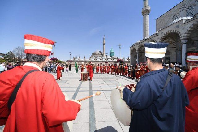 Konya’da Özel Gençler Mehter Takımı’nın konserleri ilgiyle takip ediliyor