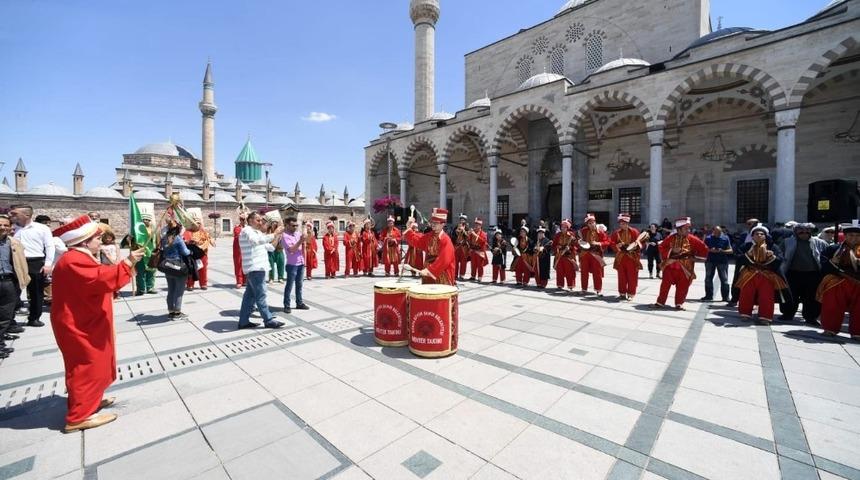 Konya&rsquo;da &Ouml;zel Gen&ccedil;ler Mehter Takımı&rsquo;nın konserleri ilgiyle takip ediliyor