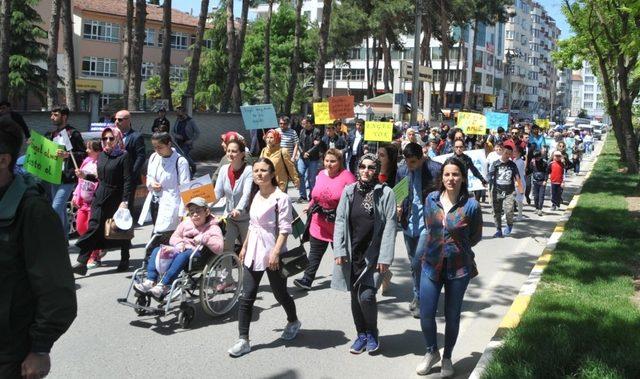 Bafra’da “Hayatı Paylaşmak İçin Aramızda Engel Yok” yürüyüşü