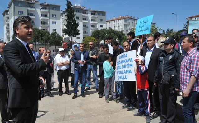 Bafra’da “Hayatı Paylaşmak İçin Aramızda Engel Yok” yürüyüşü