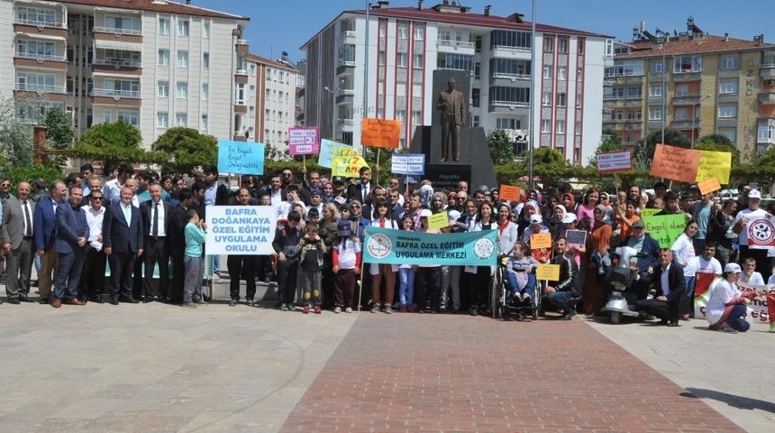 Bafra&rsquo;da &ldquo;Hayatı Paylaşmak İ&ccedil;in Aramızda Engel Yok&rdquo; y&uuml;r&uuml;y&uuml;ş&uuml;