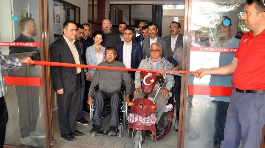 H&uuml;k&uuml;met Konağına engelli asans&ouml;r&uuml;