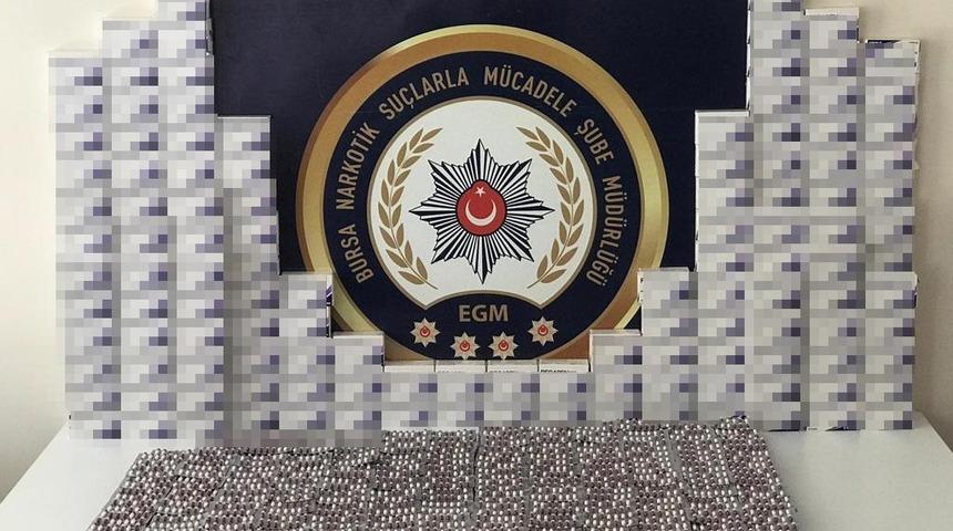 Uyuşturucu madde olarak kullanılan binlerce reçetesiz ilaç ele geçirildi