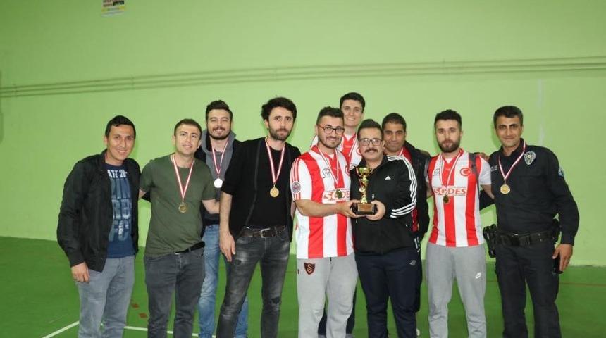 Kurtalan’da voleybol turnuvası sona erdi