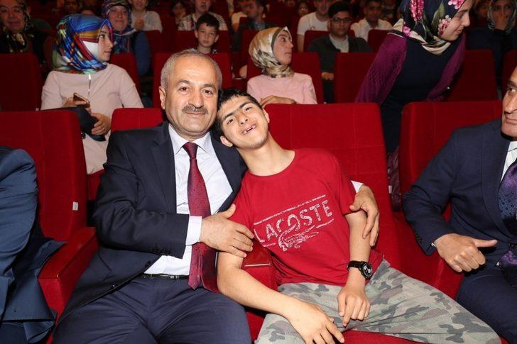 Özel çocuklara diplomalarını Başkan Büyükgöz verdi G2