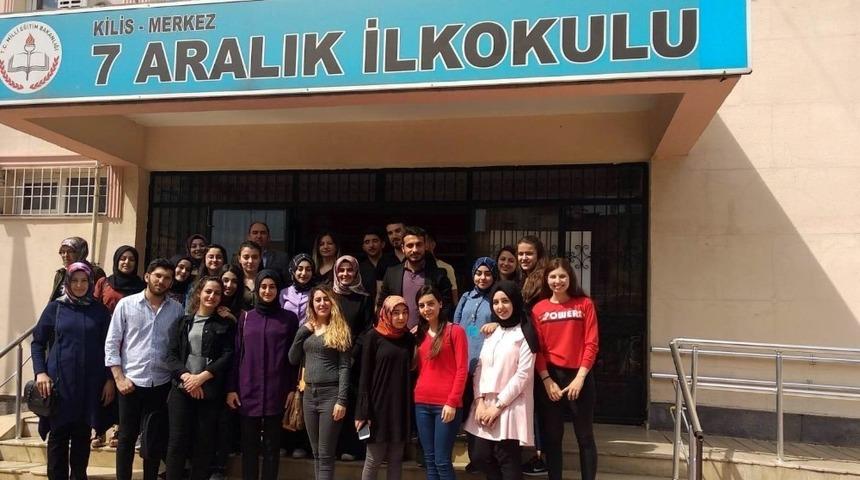 Hemşirelik B&ouml;l&uuml;m&uuml; &ouml;ğrencilerinden el hijyeni eğitimi