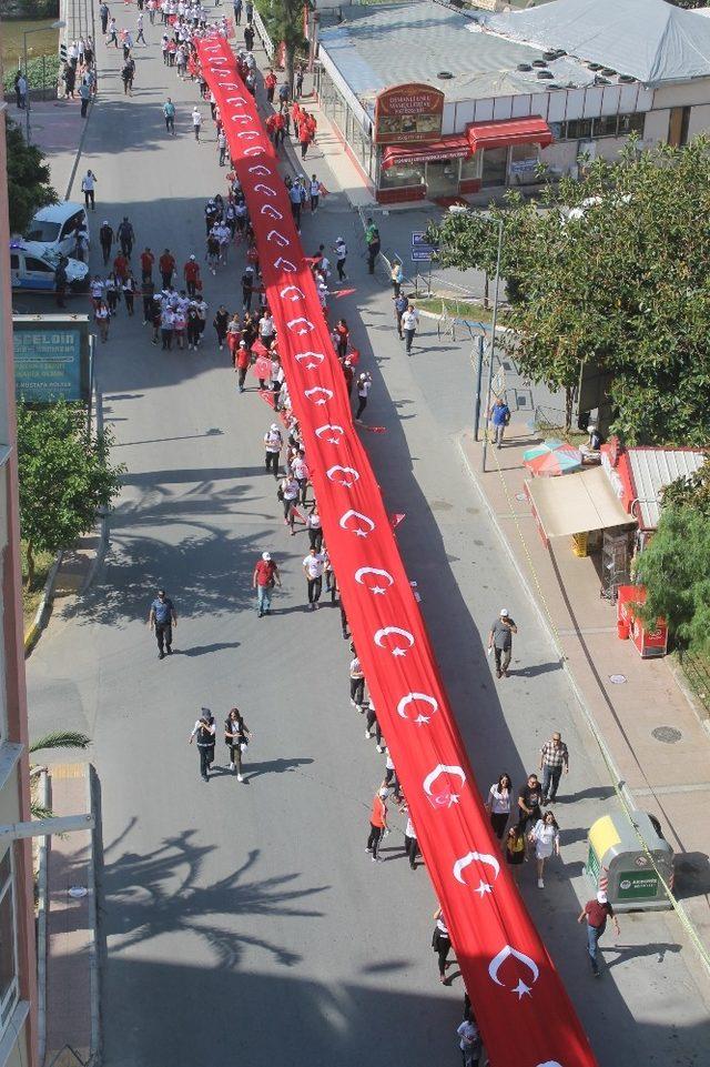 Gençlik Haftası ’Gençlik Yürüyüşü’ ile başladı