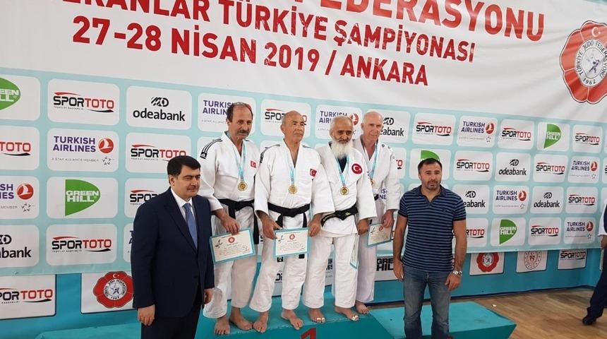 Ahmet Koparan Türkiye 3.’sü