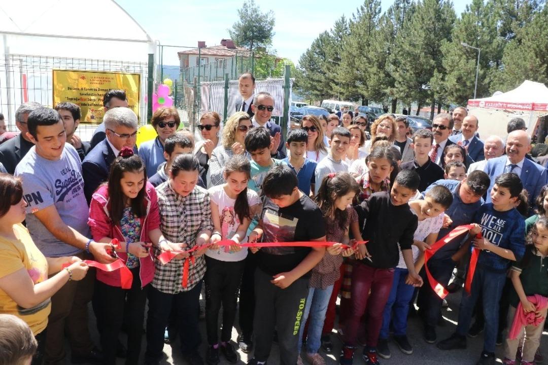 &ldquo;Toprağa &Ouml;zel Sevgi&rdquo; serası a&ccedil;ıldı