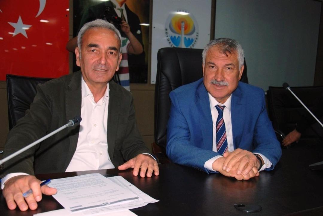 Karalar k&ouml;y yollarının onarımı i&ccedil;in talimat verdi