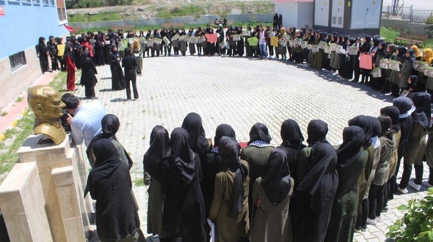 Vanlı lise öğrencileri İsrail işgalini kınadı