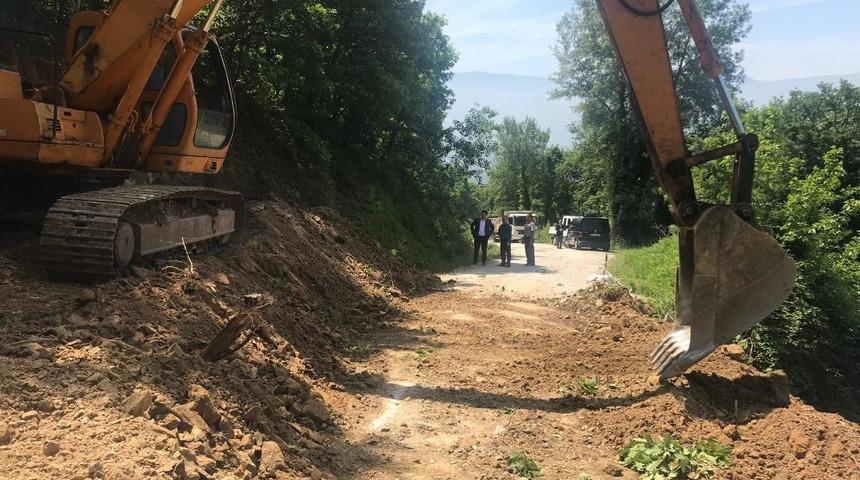 Başkan Soykan heyelan olan b&ouml;lgede incelemelerde bulundu