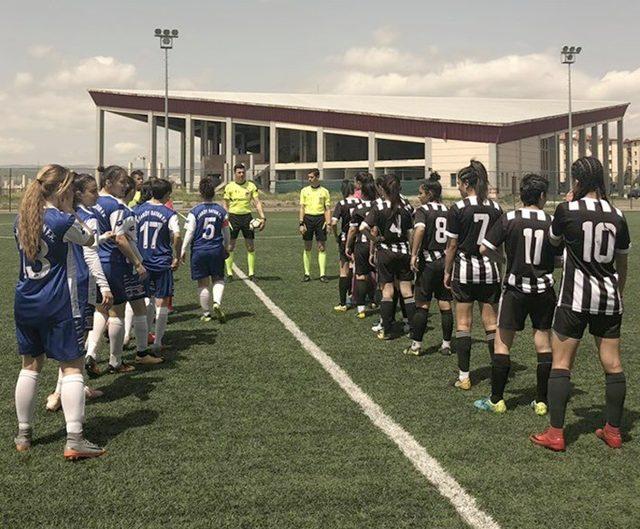 Kayseri Gençlerbirliği, genç kızlarda Türkiye finaline adını yazdırdı