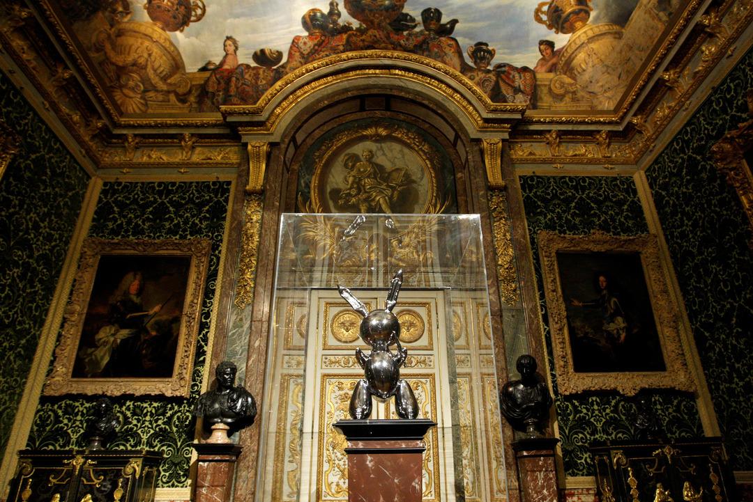 ABD'li heykeltraş Jeff Koons'un 'Tavşan' heykeli rekor fiyata satıldı