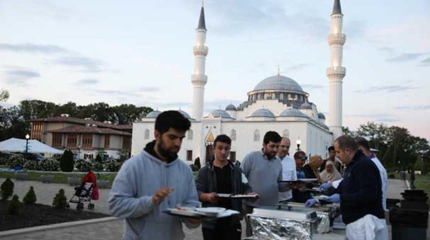 Türkiye'nin Washington Büyükelçiliği'nden iftar yemeği