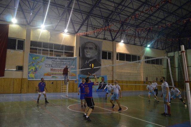 Refahiye’de kurumlar arası voleybol turnuvası yapıldı