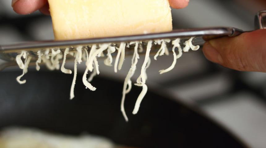 Bu bilgiler hepimize lazım: Asla rendelemeyi d&uuml;ş&uuml;nemediğimiz 6 şaşırtıcı gıda