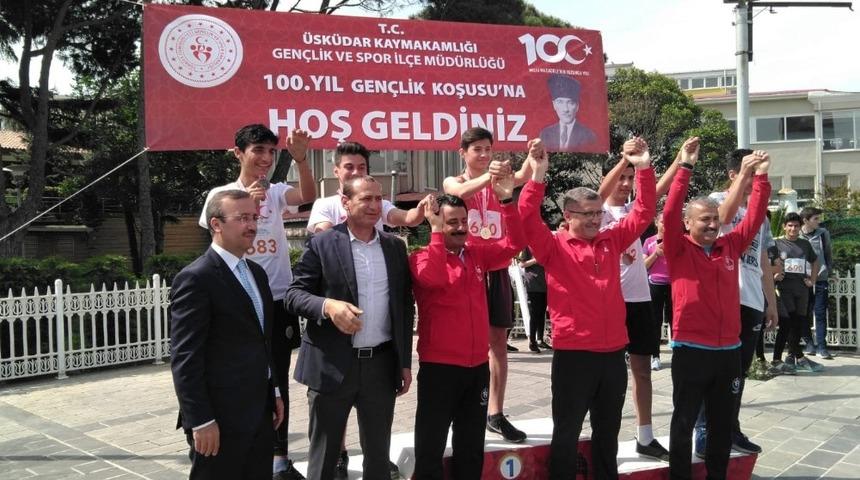 100. Yıl Gen&ccedil;lik Koşusu Yarışlarının şampiyonu &Uuml;mraniye