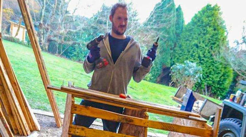 Bu da olur mu demeyin! Paletlerle yaptığı inanılmaz