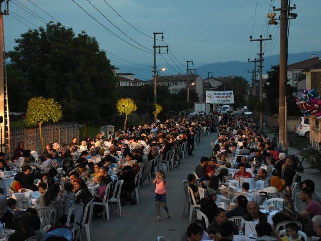 Mahalle iftarları Nusrettin Mahallesinde devam etti