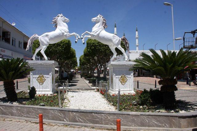 Alanya Belediyesi’nden çiçreklendirme çalışması