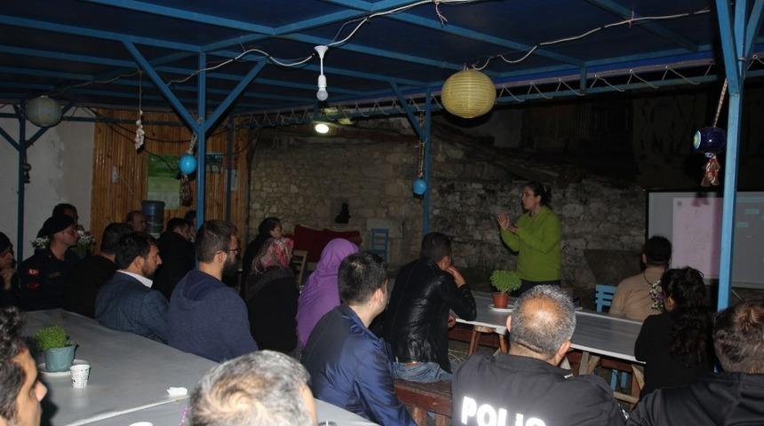 Aizanoi iftar yemeği ve k&uuml;lt&uuml;rel miras eğitim programı
