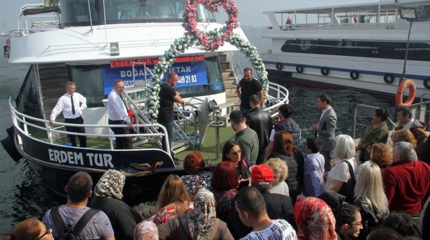 Kartal Belediyesi’nden engellilere iftar yemeği ve boğaz turu