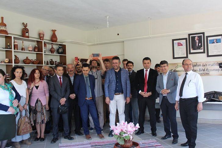 Kınık İlkokulunda ’Tübitak 4006 Bilim Fuarı ve Çömlek Atölyesi’ açılışı G1