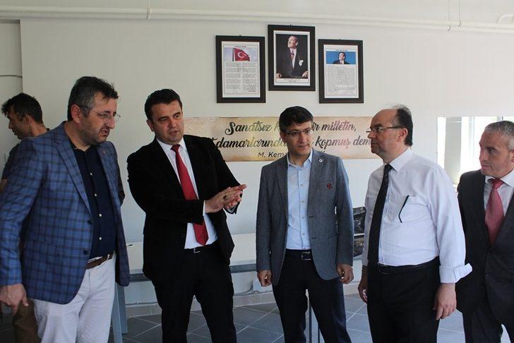 Kınık İlkokulunda ’Tübitak 4006 Bilim Fuarı ve Çömlek Atölyesi’ açılışı G2