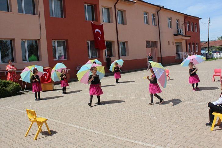 Kınık İlkokulunda ’Tübitak 4006 Bilim Fuarı ve Çömlek Atölyesi’ açılışı G3