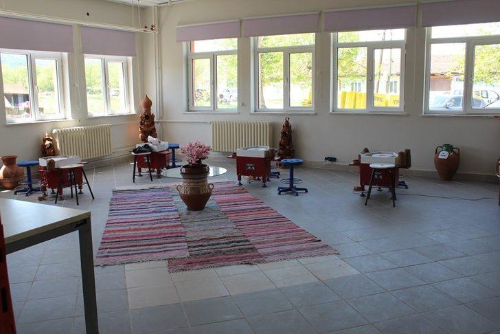 Kınık İlkokulunda ’Tübitak 4006 Bilim Fuarı ve Çömlek Atölyesi’ açılışı G4