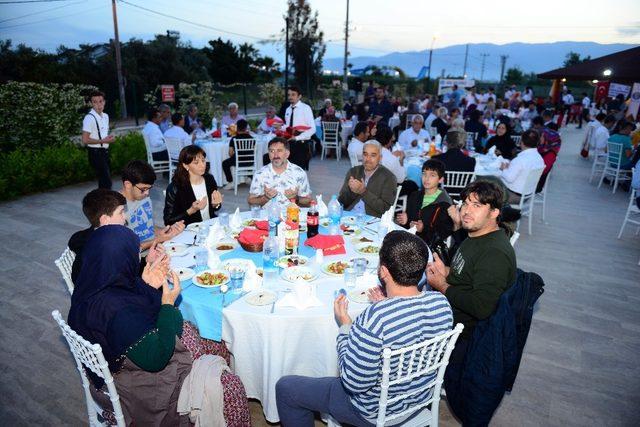 Kumluca’da vakıftan gazilere ve şehit ailelerine iftar yemeği