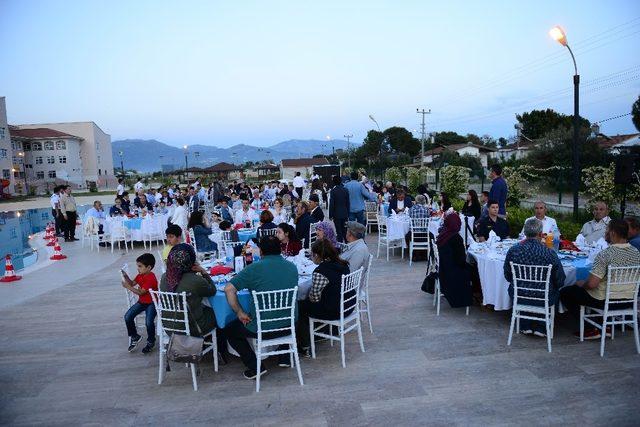 Kumluca’da vakıftan gazilere ve şehit ailelerine iftar yemeği