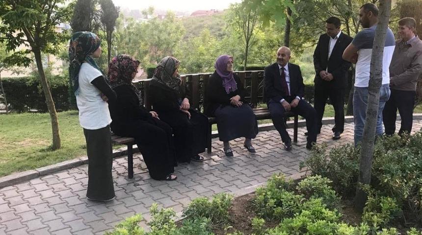 Başkan B&uuml;y&uuml;kg&ouml;z  iftarda ailelere konuk oluyor