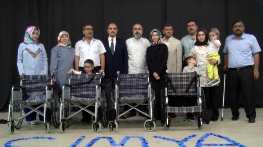 Mavi kapaklarla şehitler adına bağış yaptılar