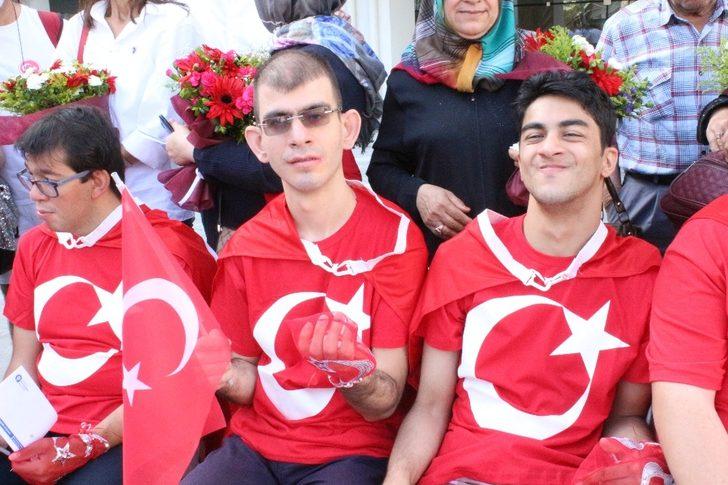 Engelli gençlere temsili asker uğurlama töreni G3