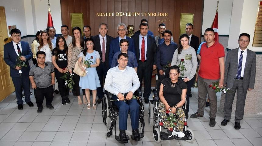 Çolak: "Engelleri kaldırarak yaptığınız çalışmalarla gurur duyuyoruz"