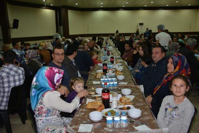 Gediz Belediyesi personeli iftar yemeğinde buluştu