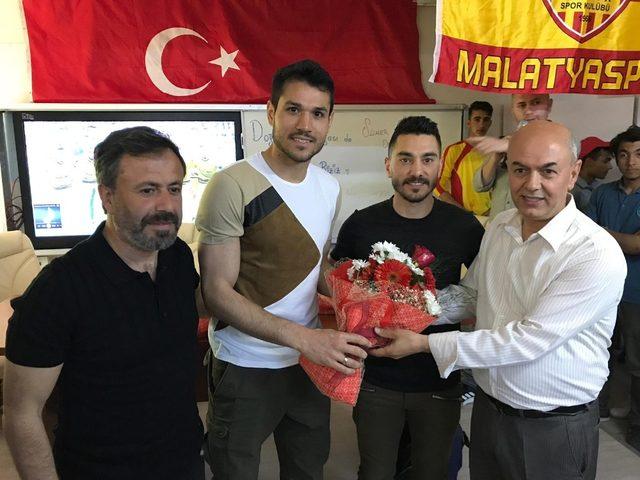 Evkur Yeni Malatyaspor’dan okul ziyareti