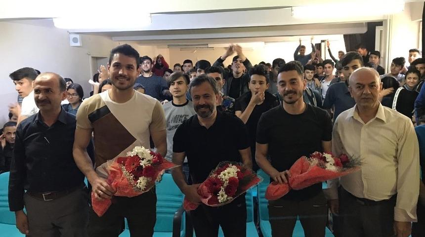 Evkur Yeni Malatyaspor&rsquo;dan okul ziyareti